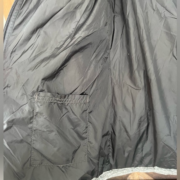 The North Face Women’s Pseudio Vest Grey Puffer Jacket Training Run Sz SMALL - Picture 7 of 7